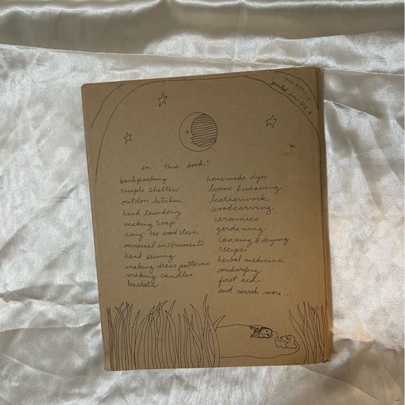 Vintage Living on the Earth - Picture 3 of 9